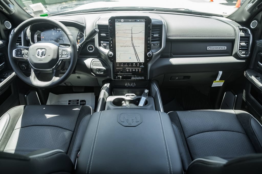 New 2026 RAM 2500 Laramie AWD/4WD image 24