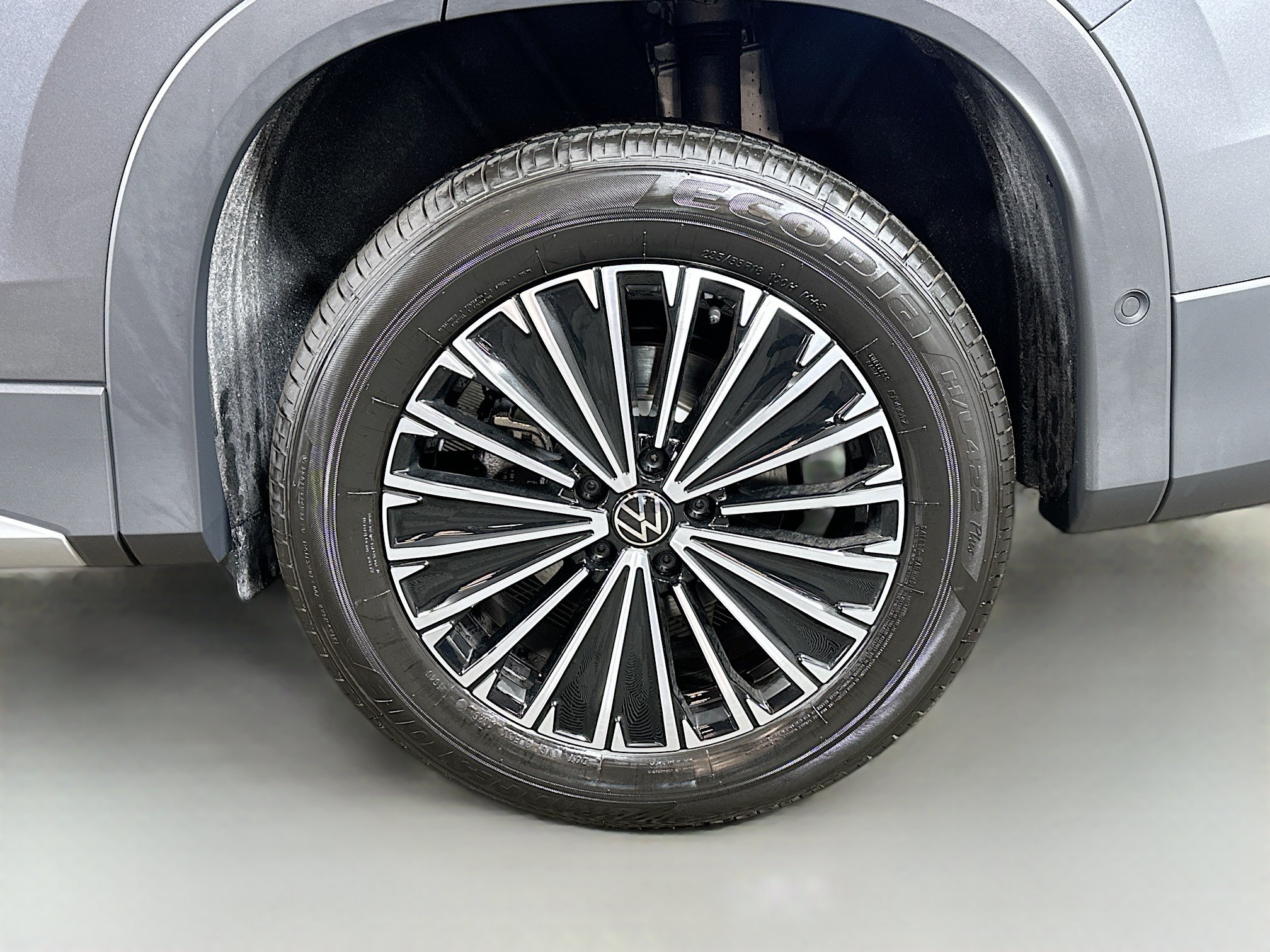 New 2026 Volkswagen Tiguan S AWD/4WD image 28