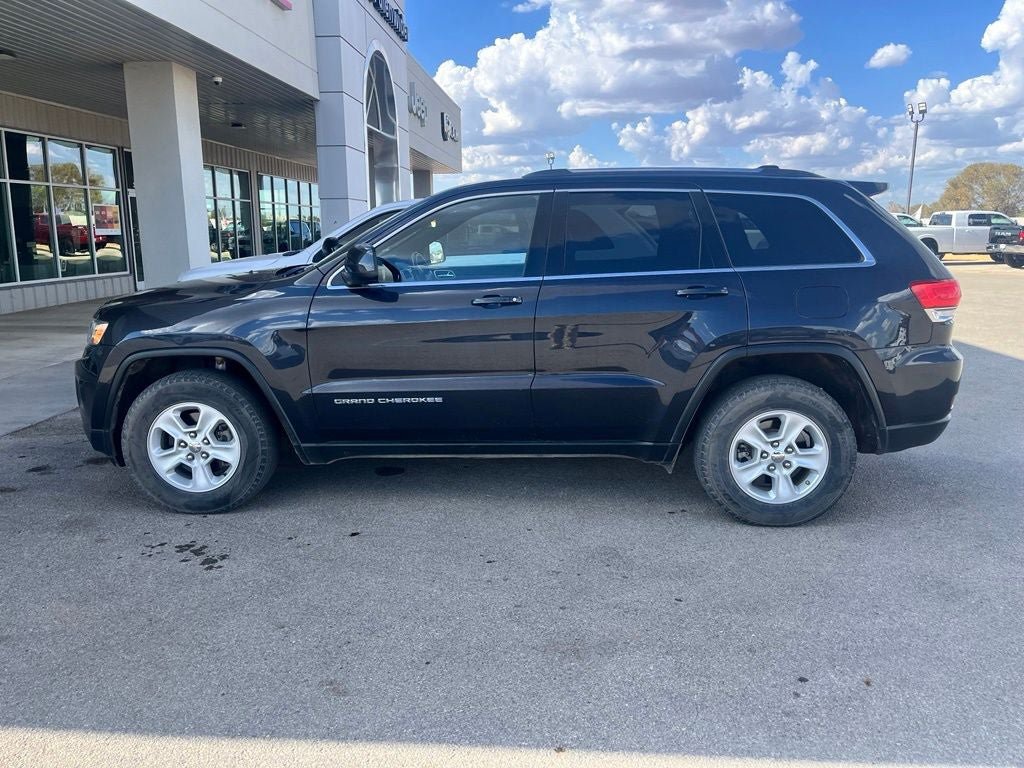 Used 2016 Jeep Grand Cherokee Laredo w/ Quick Order Package 23E AWD/4WD image 2