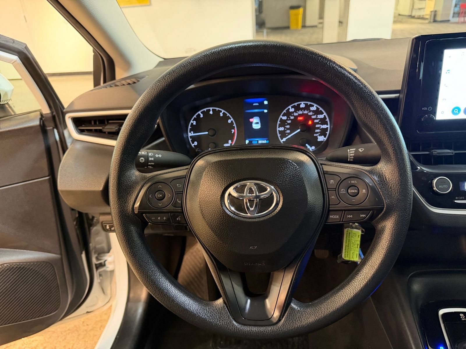 Used 2025 Toyota Corolla LE FWD image 26