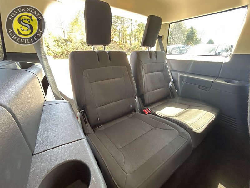 Used 2019 Ford Flex SE image 21