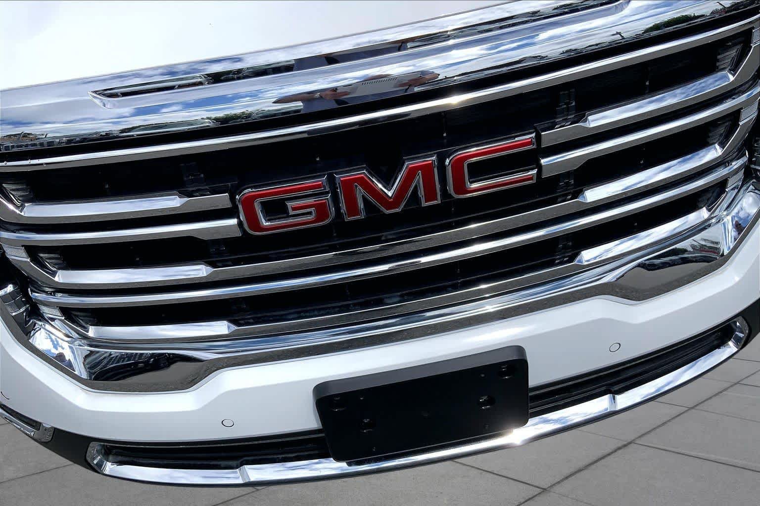 Used 2023 GMC Acadia SLE w/ Driver Convenience Package AWD/4WD image 30