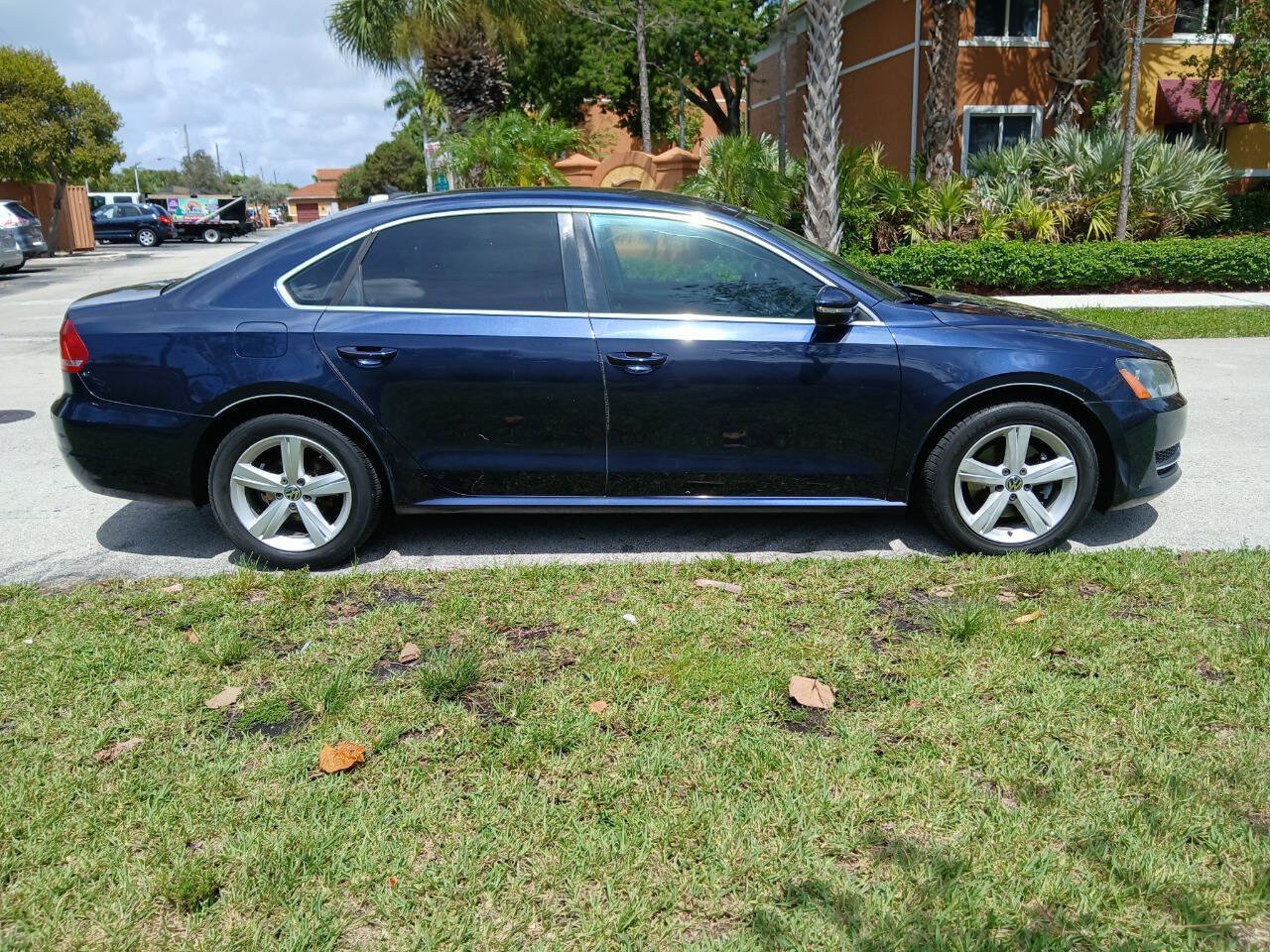Used 2012 Volkswagen Passat 2.5 SE FWD image 5