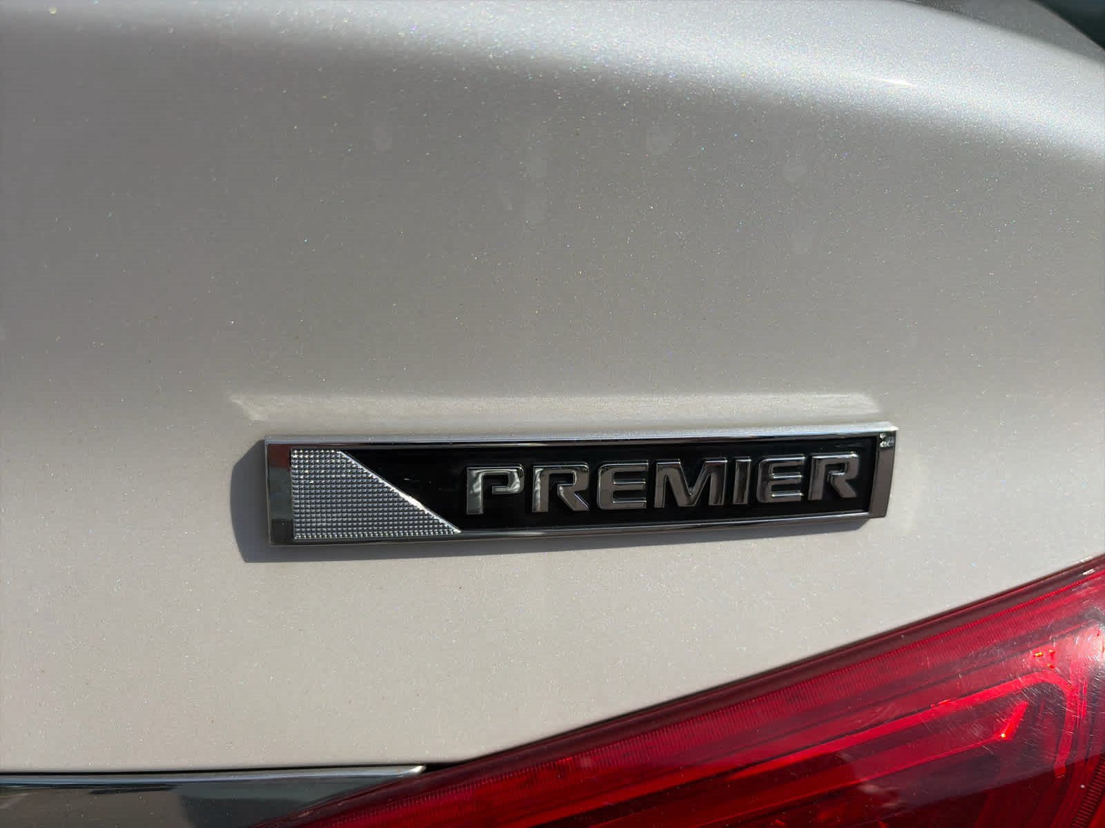 Used 2018 Chevrolet Impala Premier FWD image 7