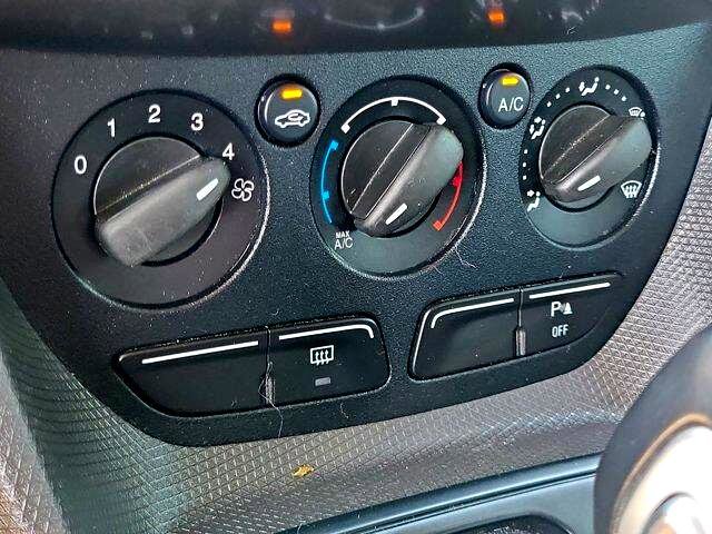 Used 2017 Ford Transit Connect XLT image 31