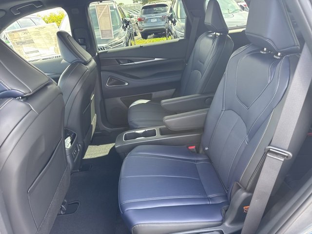 New 2026 INFINITI QX60 Luxe w/ Dark Cargo Package image 8