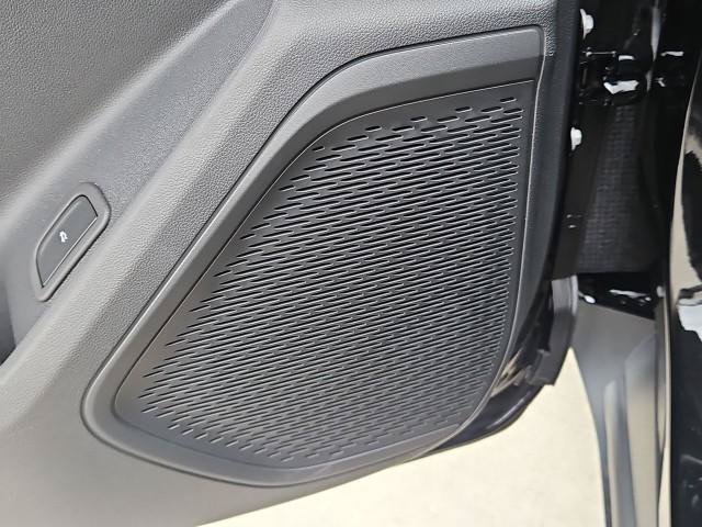 New 2026 Chevrolet Traverse LT w/ LPO, Cargo Package FWD image 24