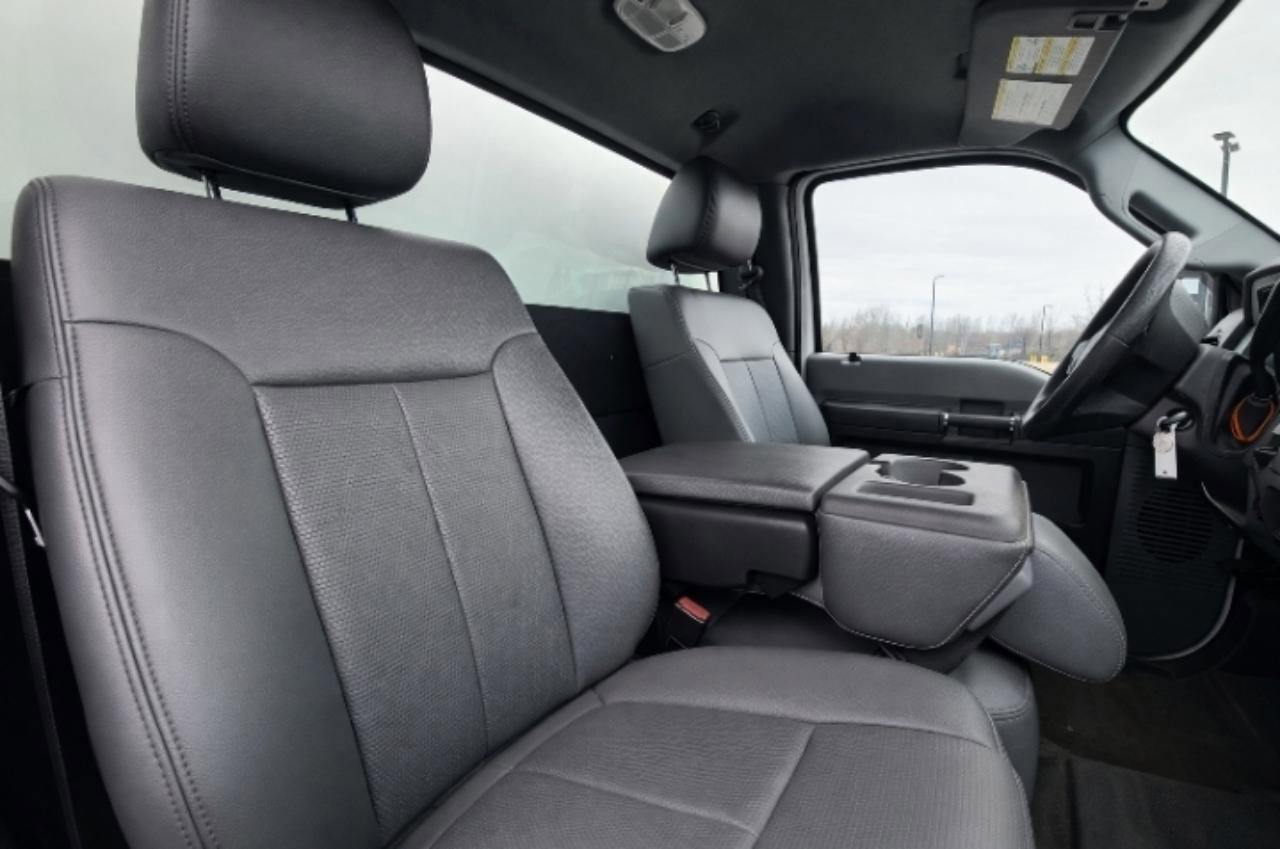 Used 2015 Ford F550 2WD Regular Cab Super Duty image 15
