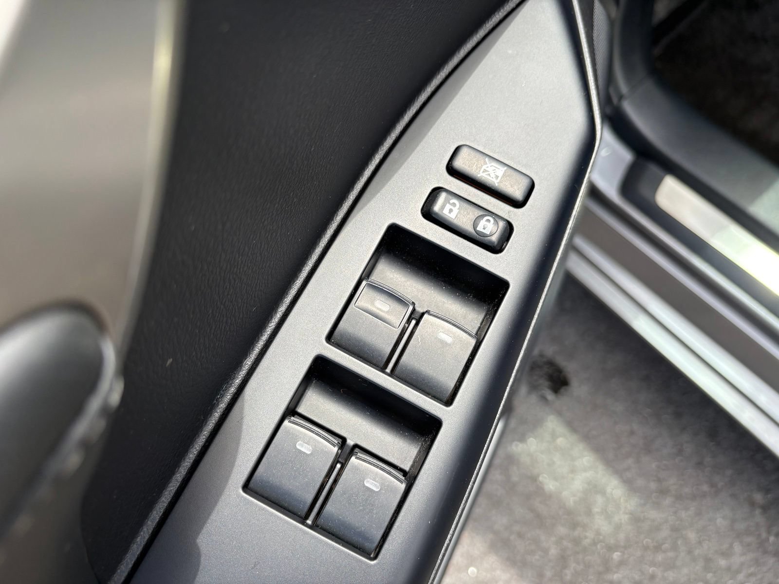 Used 2014 Lexus CT 200h FWD image 26