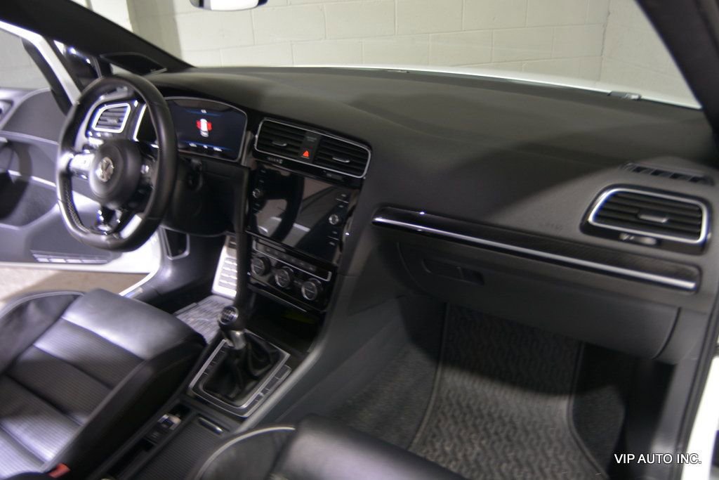 Used 2018 Volkswagen Golf 4-Door image 8