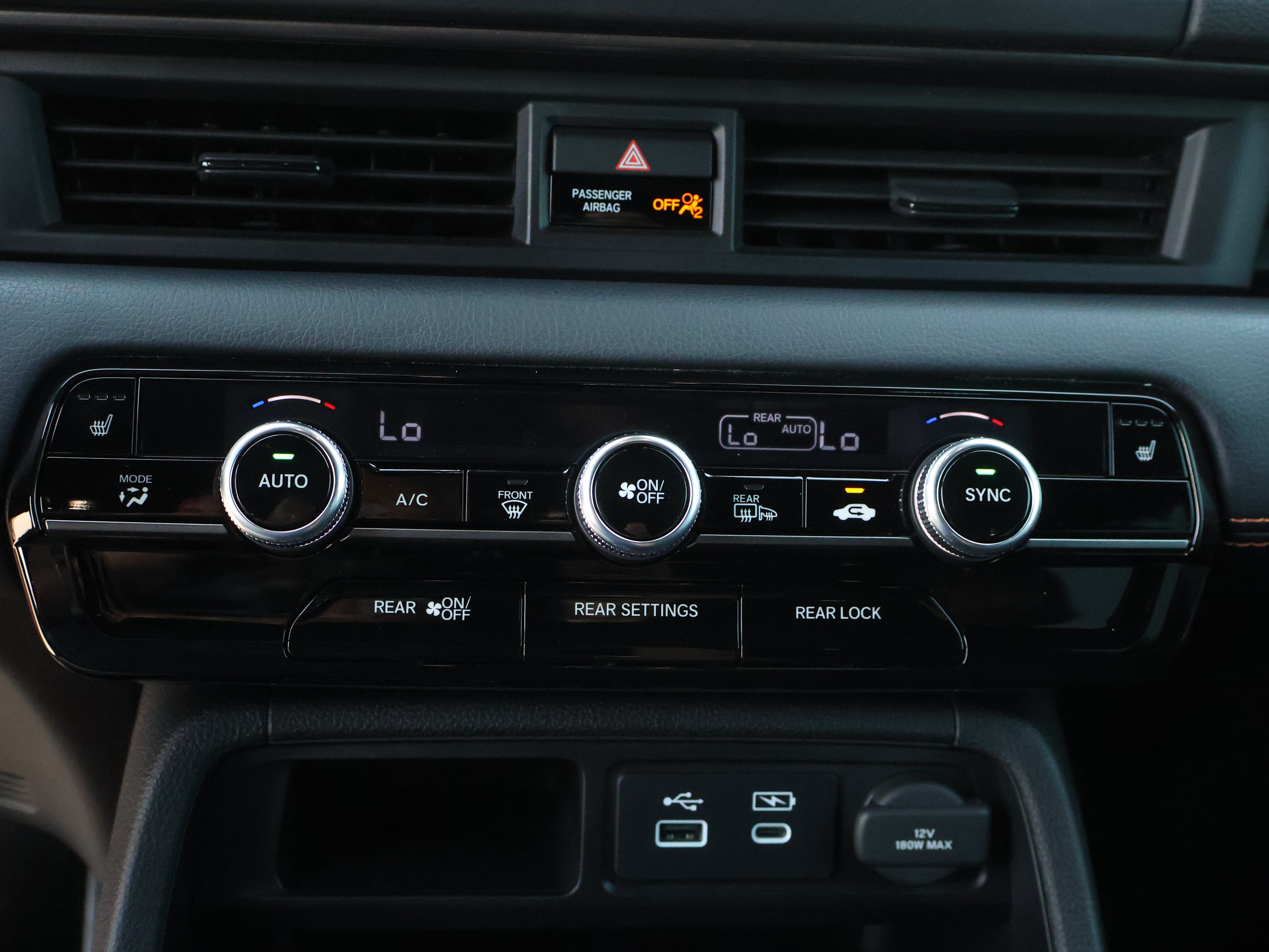 Used 2025 Honda Pilot TrailSport image 26