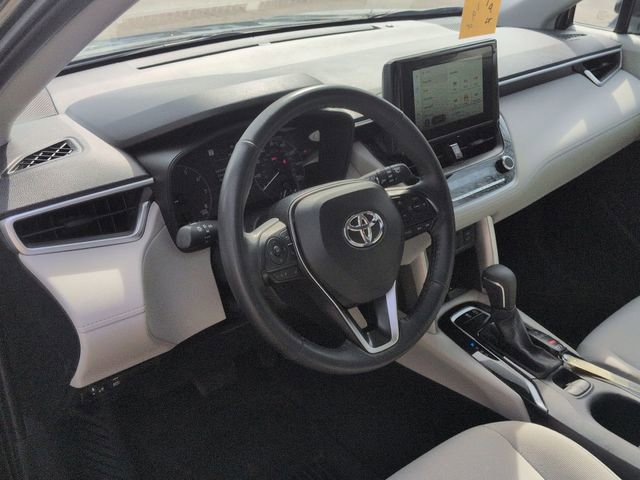 Used 2024 Toyota Corolla Cross LE image 12