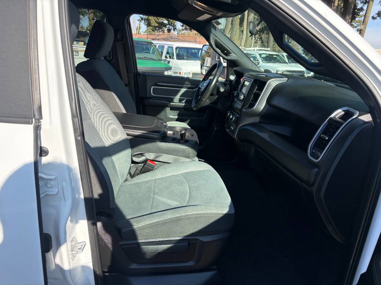 Used 2021 RAM 3500 Big Horn image 23