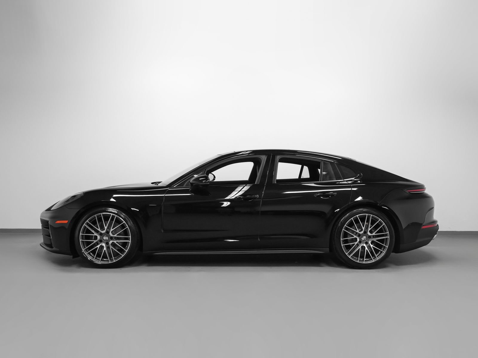 New 2026 Porsche Panamera 4 AWD/4WD image 2
