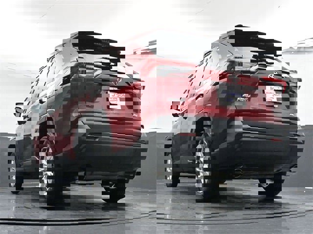 Used 2021 Toyota RAV4 XLE w/ Convenience Package image 25