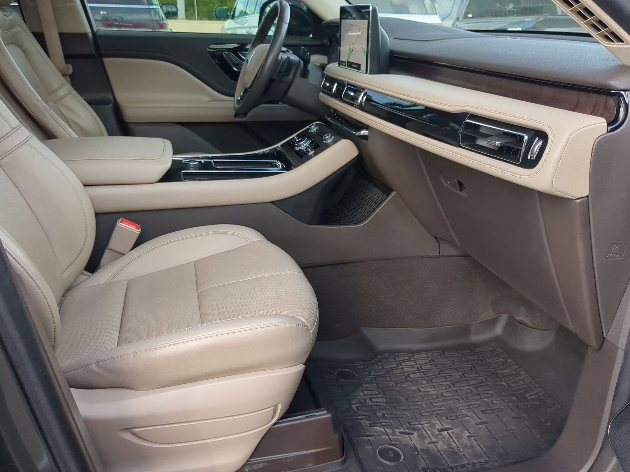 Used 2022 Lincoln Aviator Reserve image 25