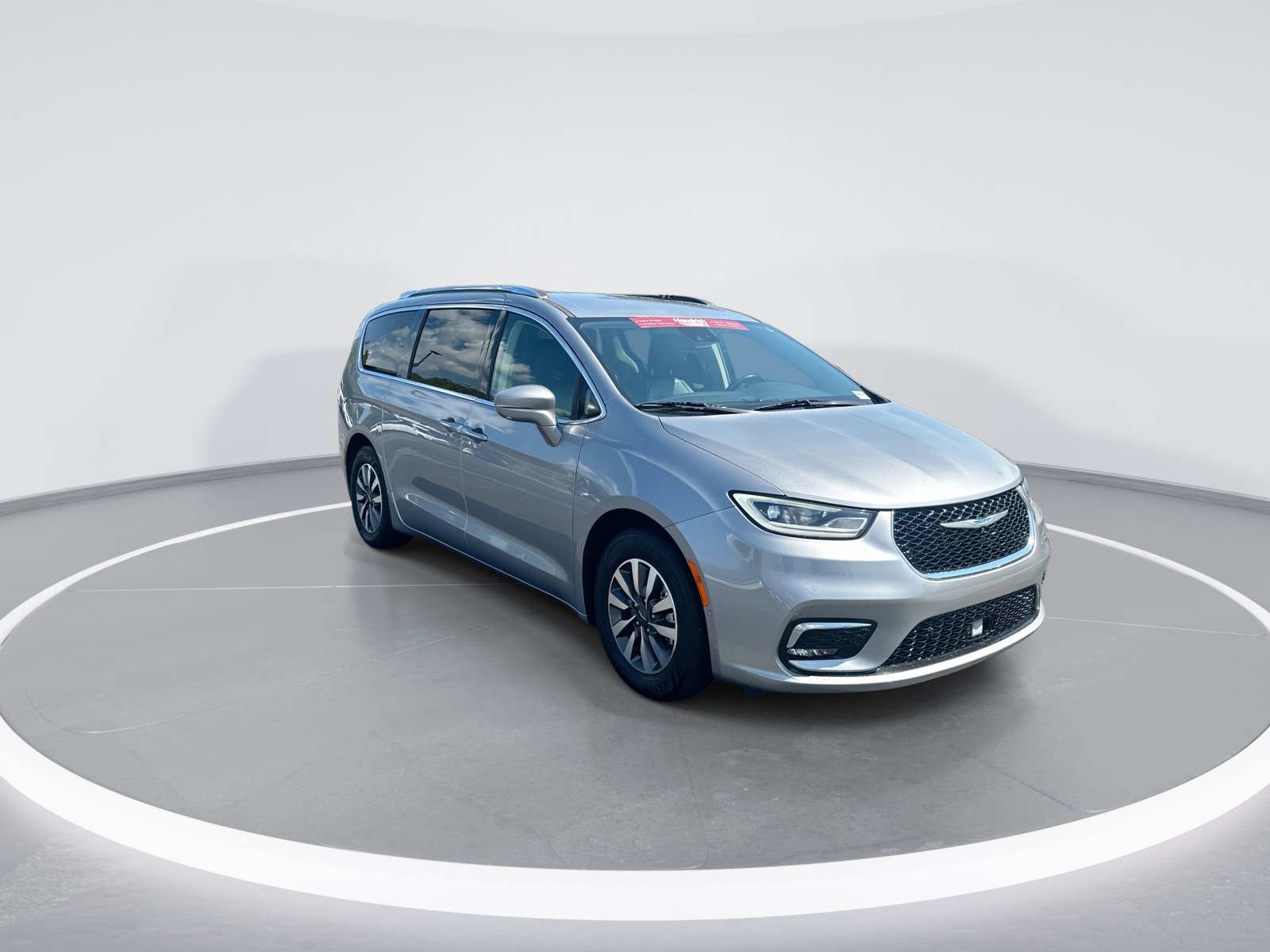 Used 2021 Chrysler Pacifica Touring-L FWD video 2