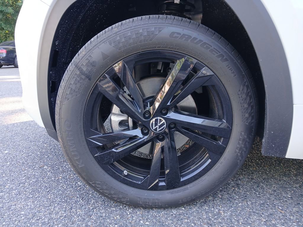 New 2026 Volkswagen Atlas Cross Sport SEL R-Line AWD/4WD image 27