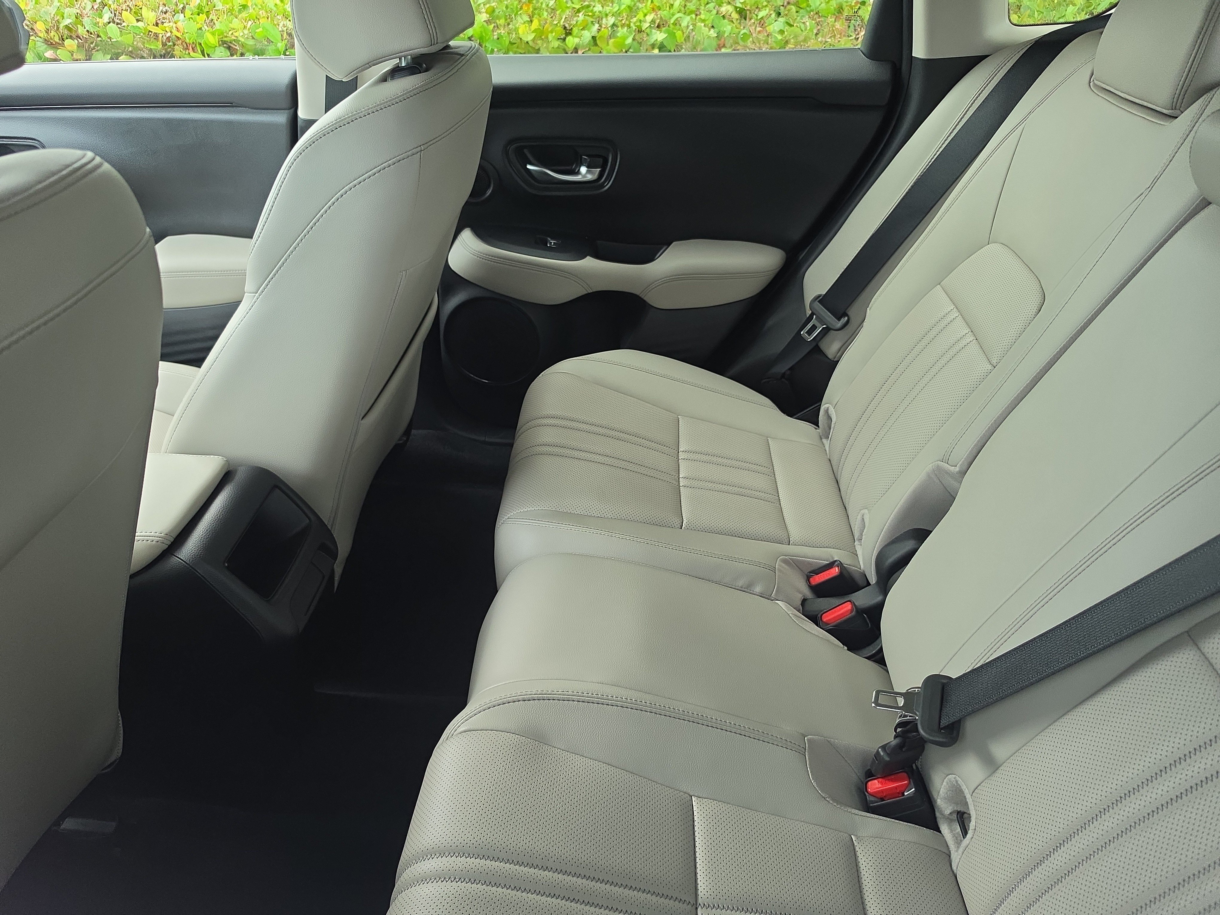 Certified 2024 Honda HR-V EX-L image 9