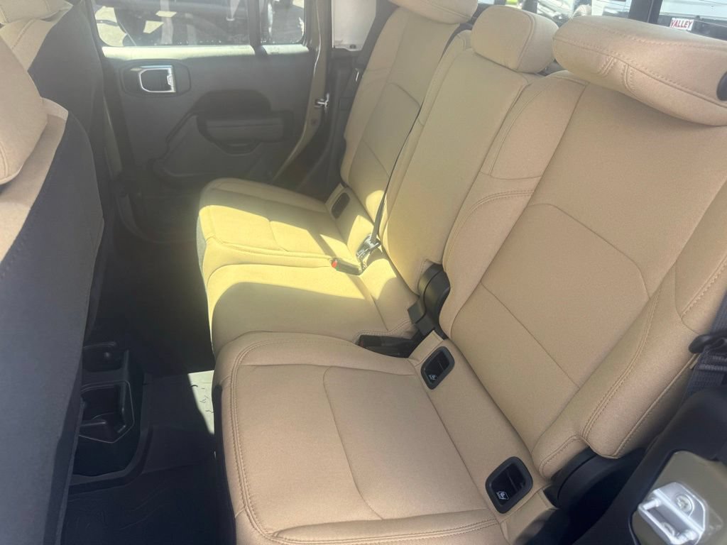 New 2026 Jeep Gladiator Willys AWD/4WD image 39