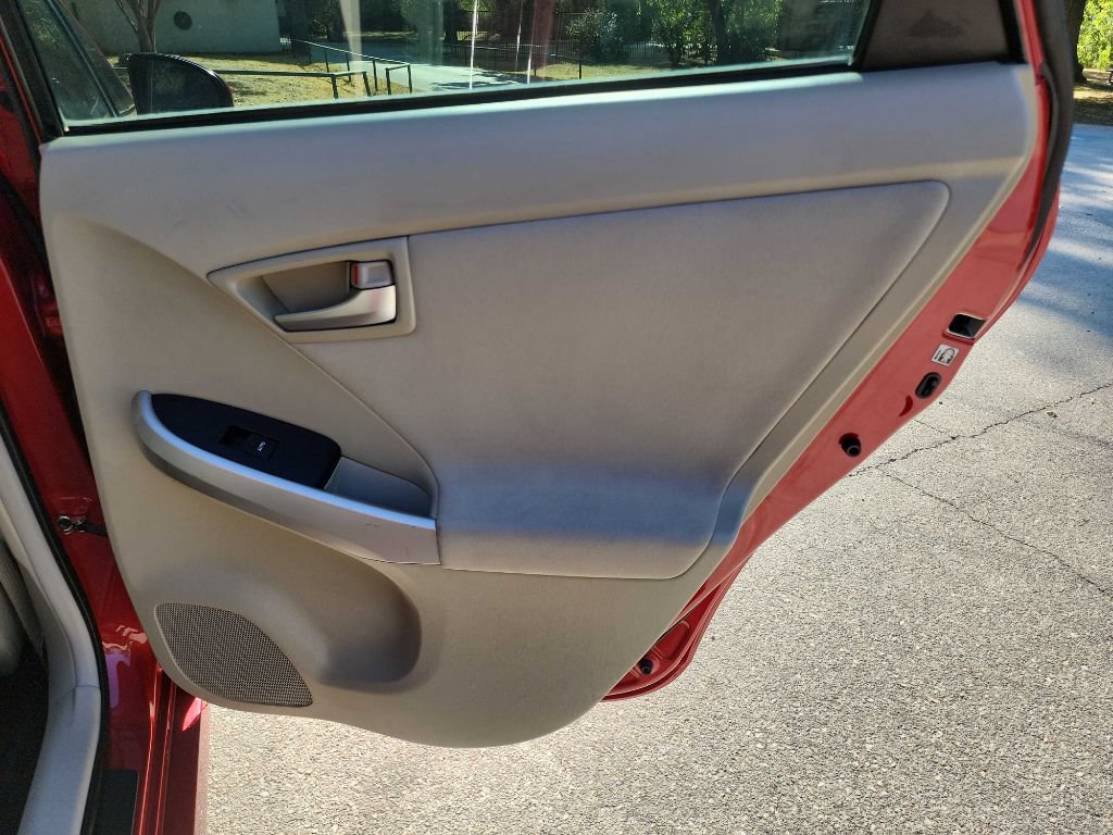 Used 2014 Toyota Prius Three FWD image 31
