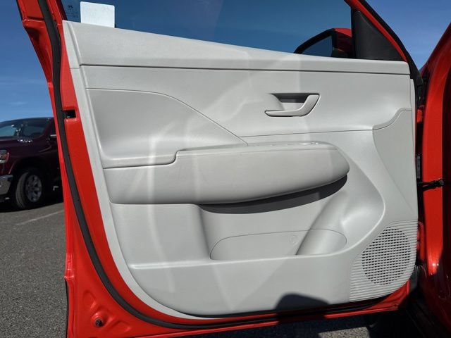 Used 2025 Hyundai Kona SEL AWD/4WD image 24