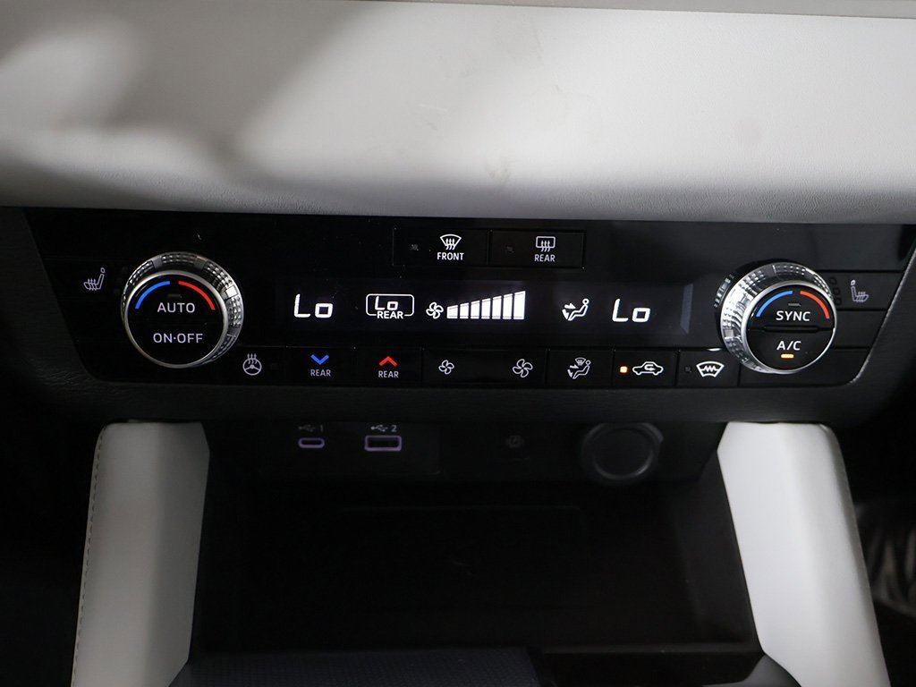 New 2025 Mitsubishi Outlander SEL image 54