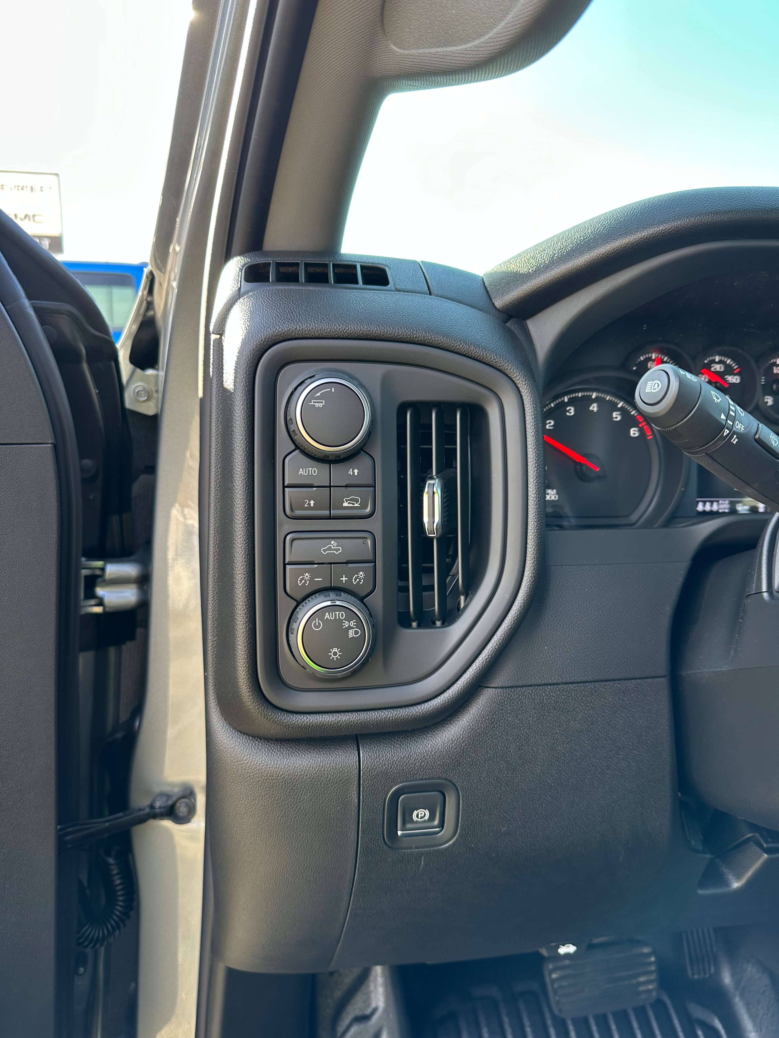 New 2026 Chevrolet Silverado 1500 W/T w/ WT Value Package AWD/4WD image 12