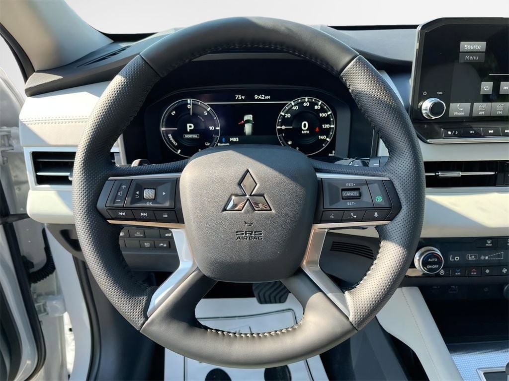 New 2025 Mitsubishi Outlander SEL image 13