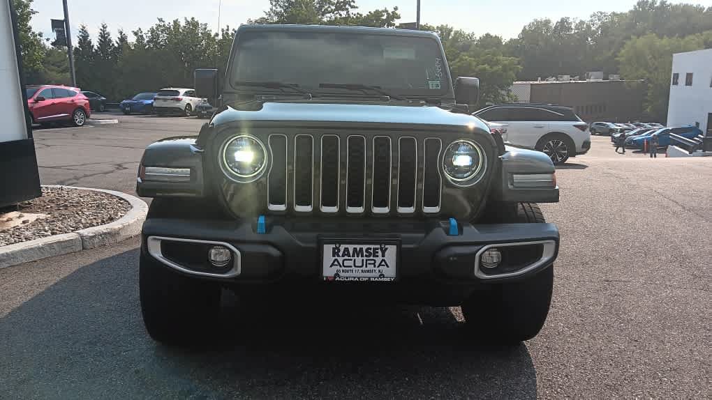 Used 2023 Jeep Wrangler Unlimited Sahara w/ Cold Weather Group AWD/4WD image 10