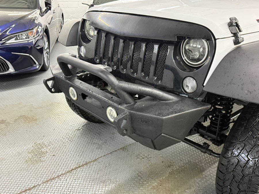Used 2015 Jeep Wrangler Rubicon w/ Dual Top Group AWD/4WD image 14