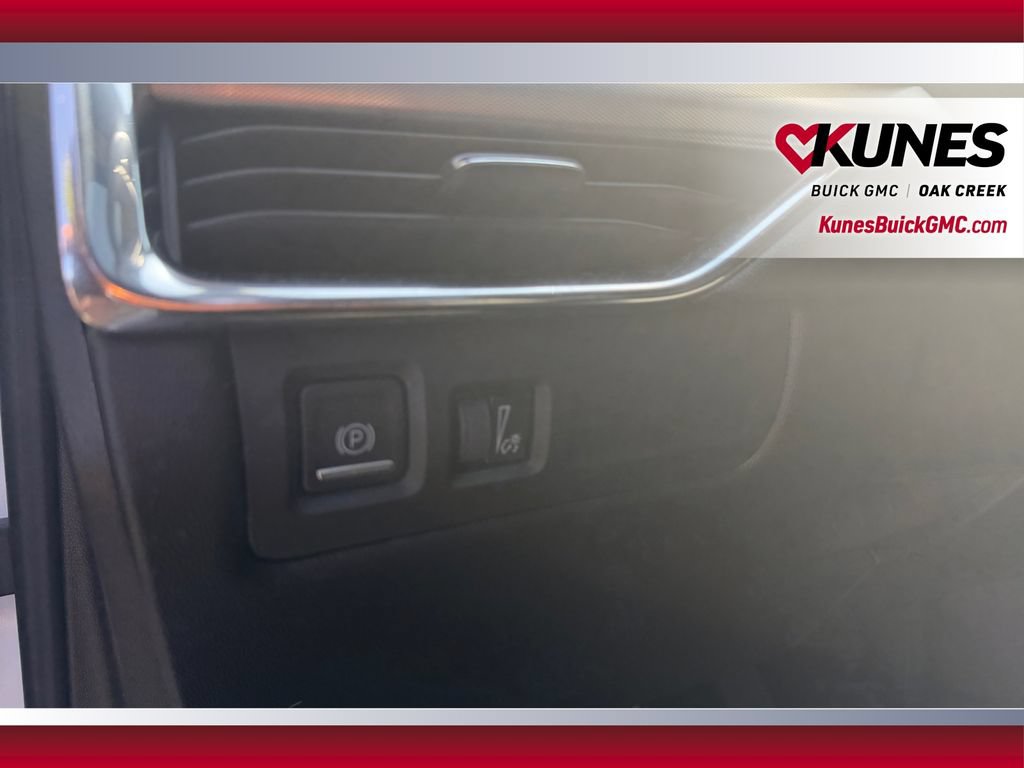 Used 2023 Cadillac XT4 Premium Luxury w/ Enhanced Visibility Package AWD/4WD image 19
