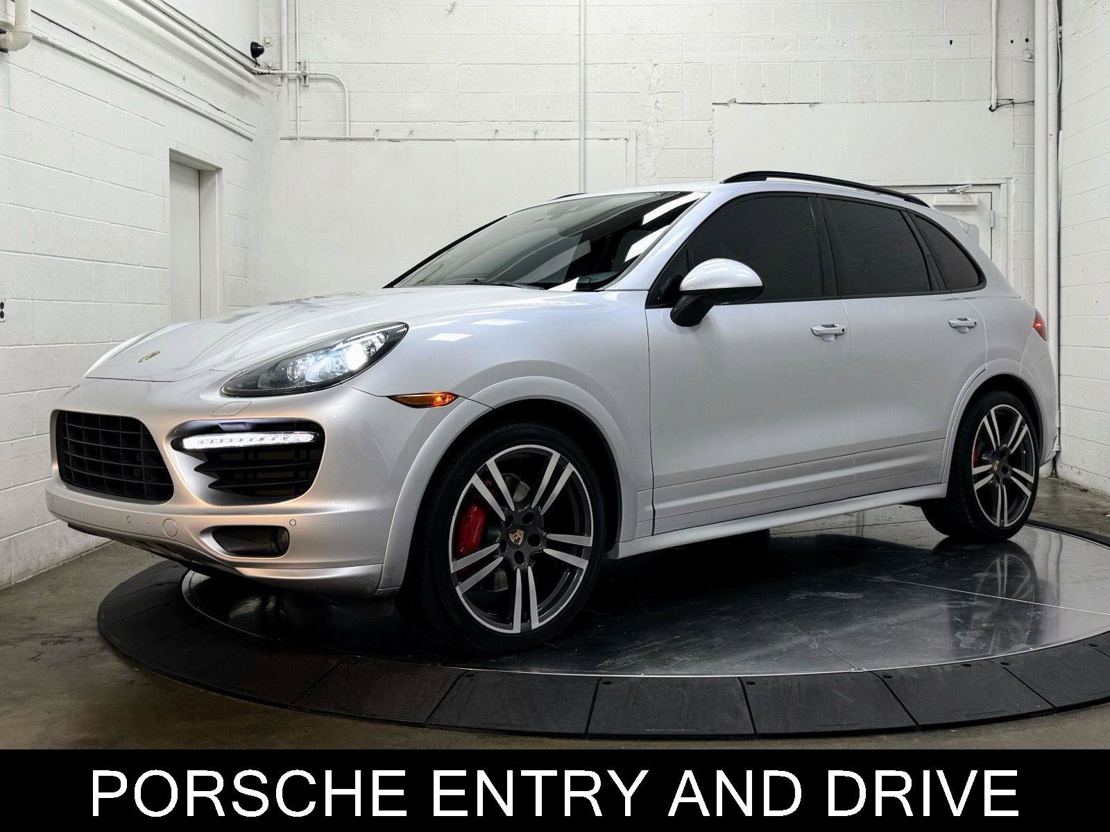 Used 2014 Porsche Cayenne GTS image 4