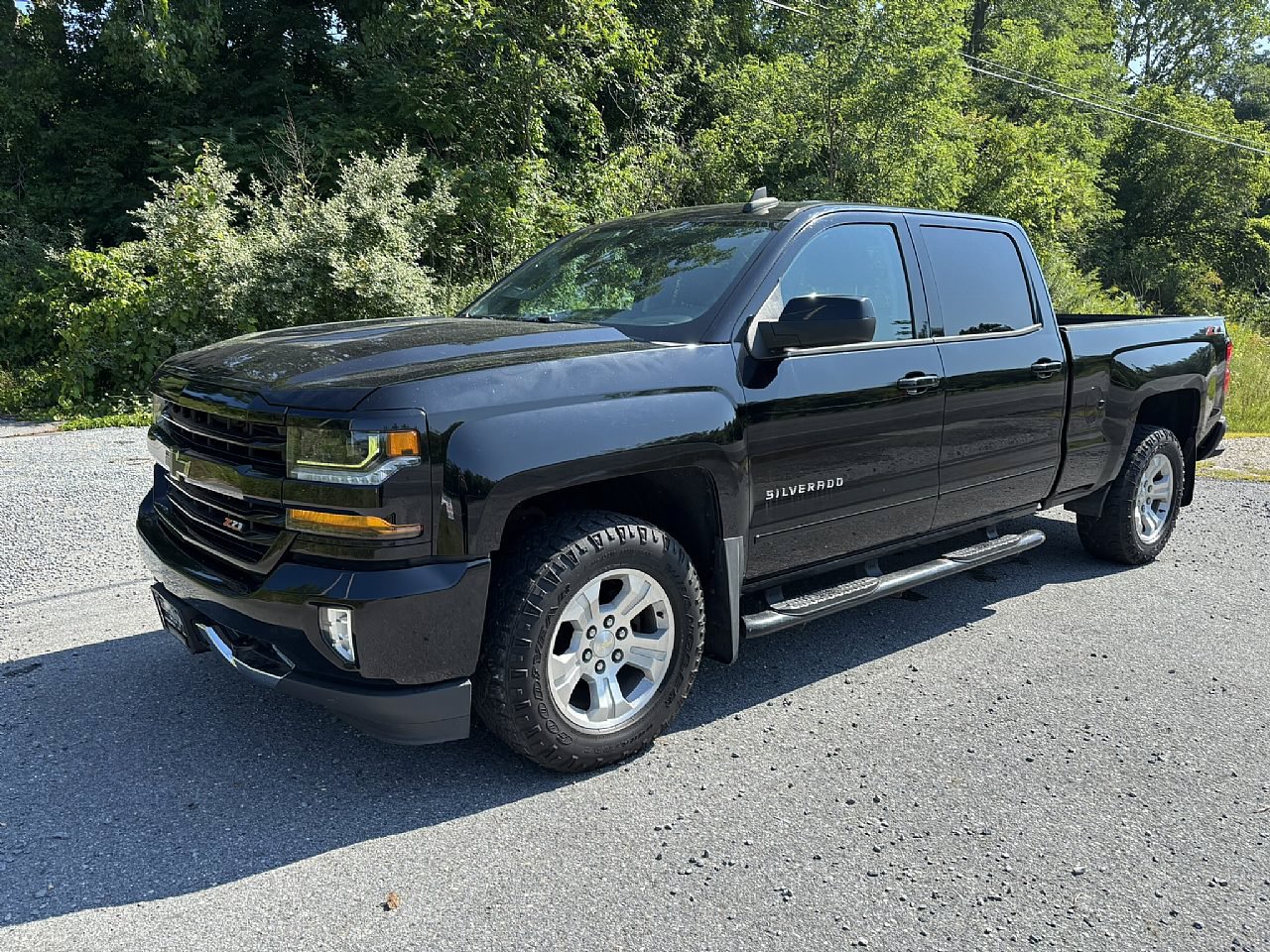 Used 2018 Chevrolet Silverado 1500 LT w/ All Star Edition AWD/4WD image 3
