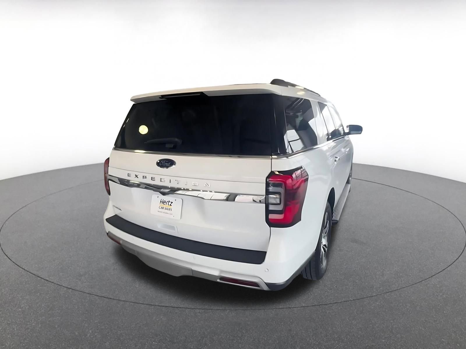 Used 2024 Ford Expedition Limited RWD image 16