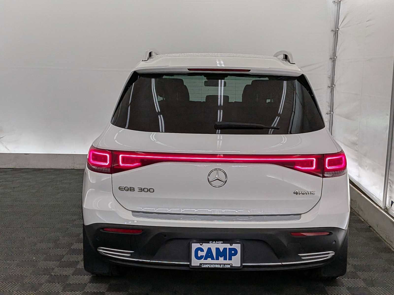 Used 2022 Mercedes-Benz EQB 300 4MATIC image 5