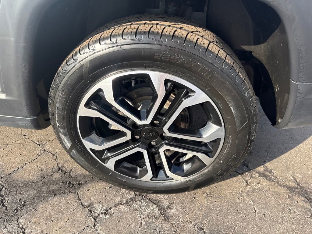 Certified 2022 Jeep Compass Limited image 31