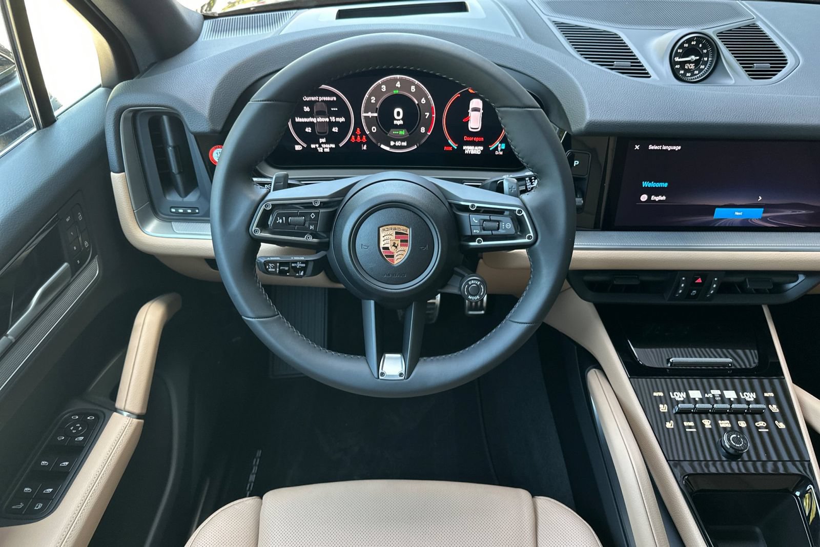 New 2026 Porsche Cayenne E-Hybrid AWD/4WD image 16