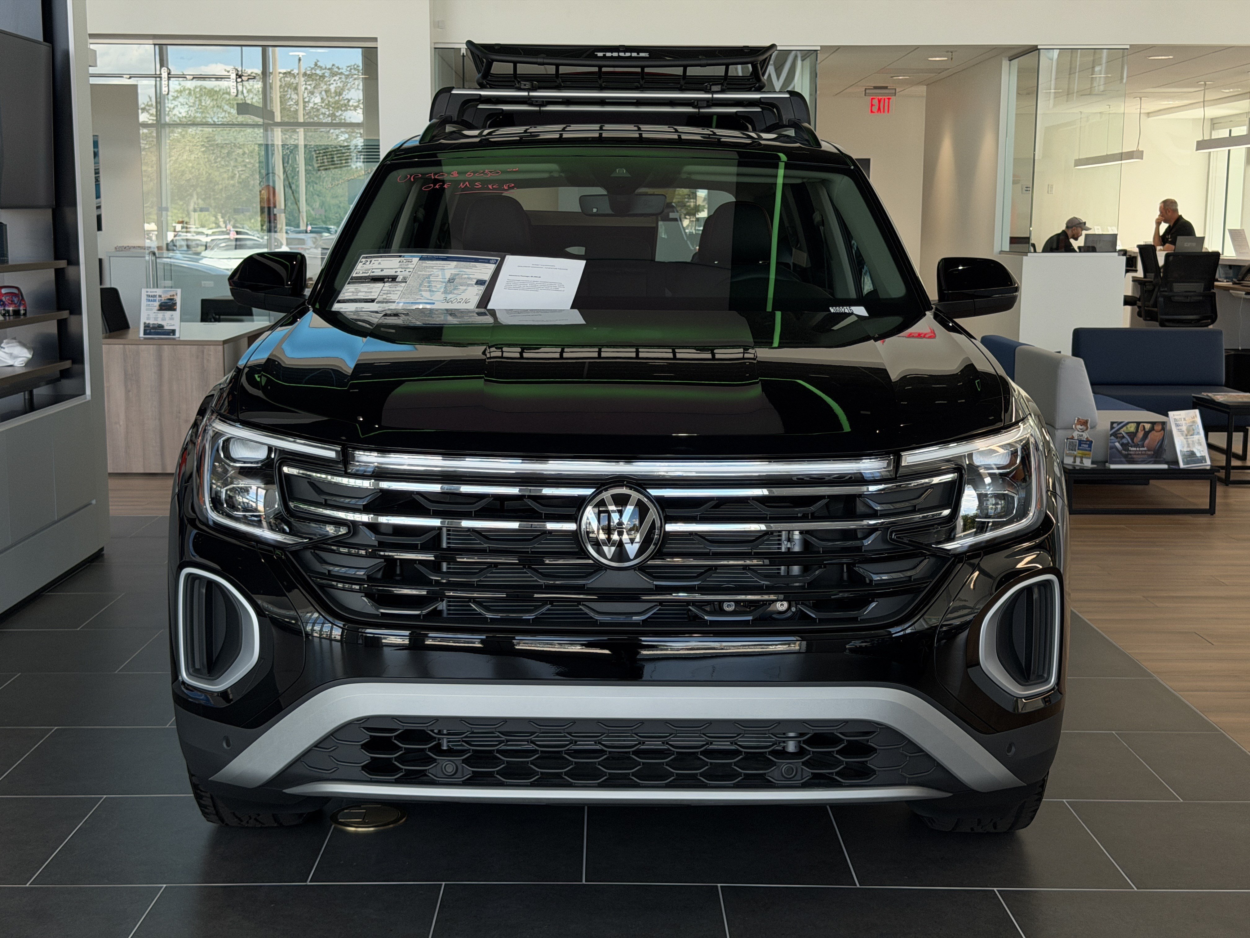 New 2026 Volkswagen Atlas Peak Edition AWD/4WD image 2