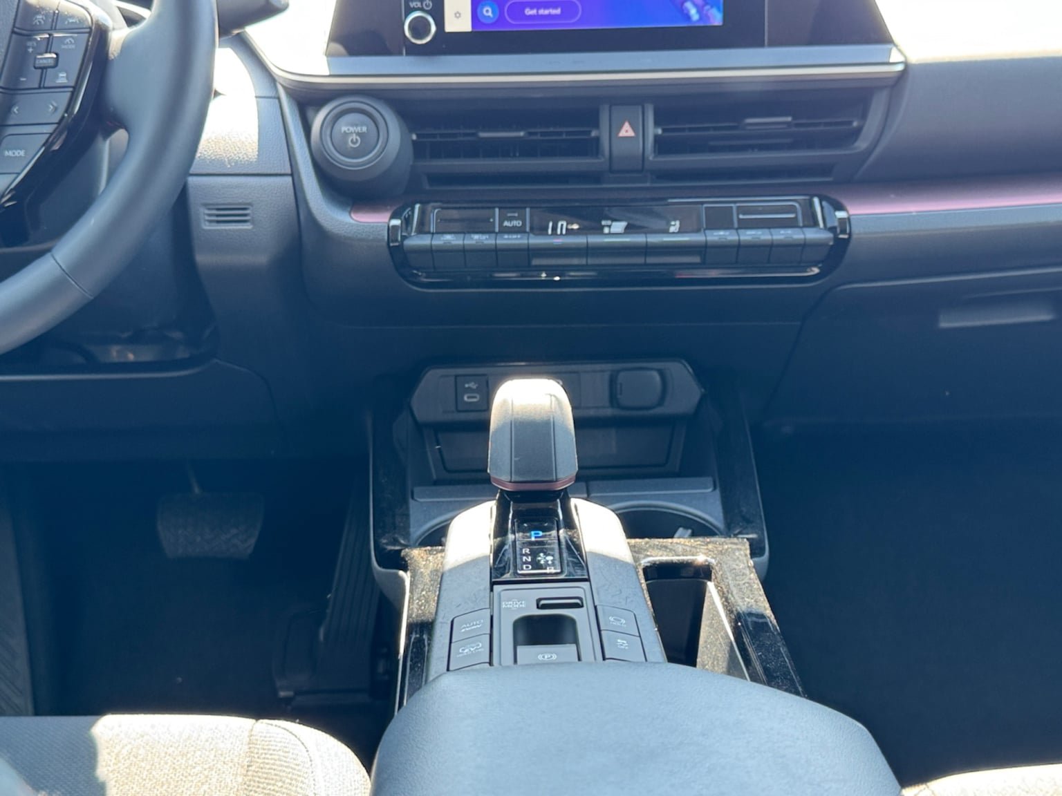 Used 2024 Toyota Prius Prime FWD image 15