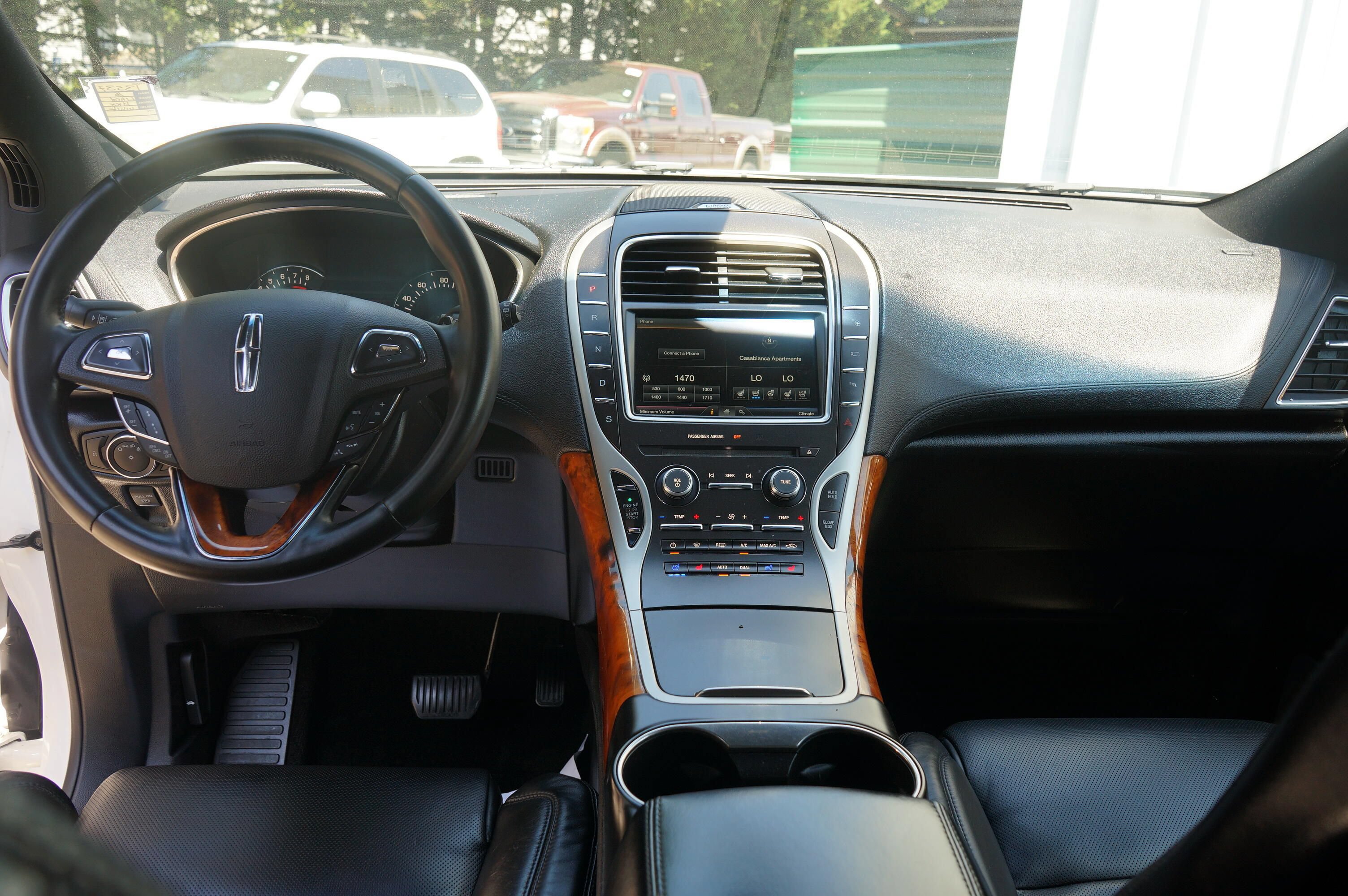 Used 2016 Lincoln MKX Reserve w/ Luxury Package AWD/4WD image 22