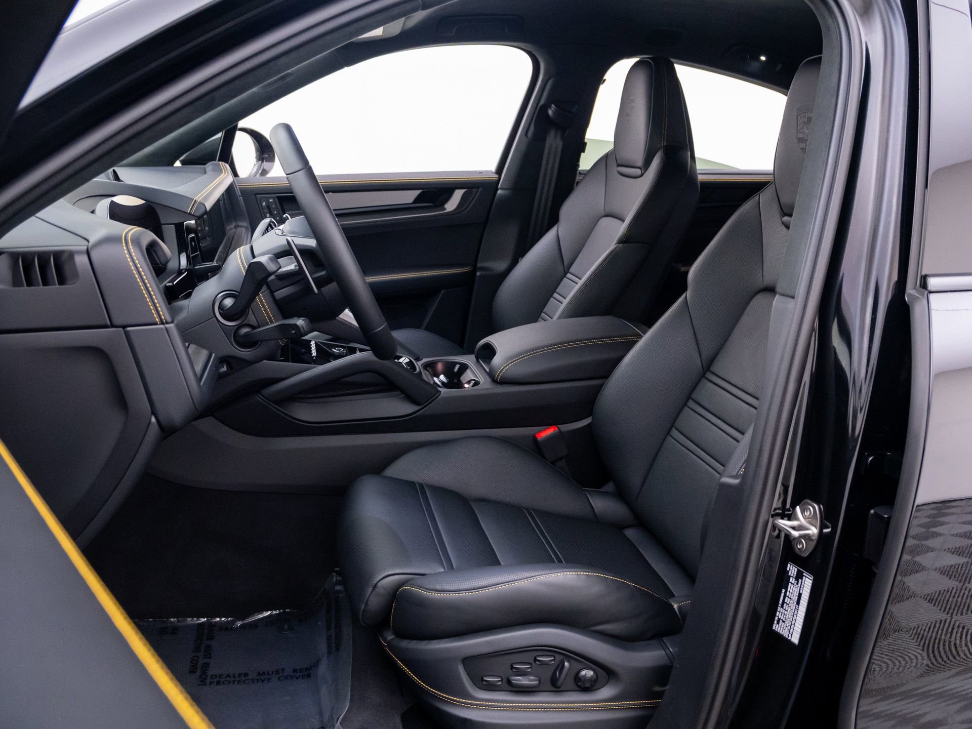 Certified 2026 Porsche Cayenne Turbo GT AWD/4WD image 5