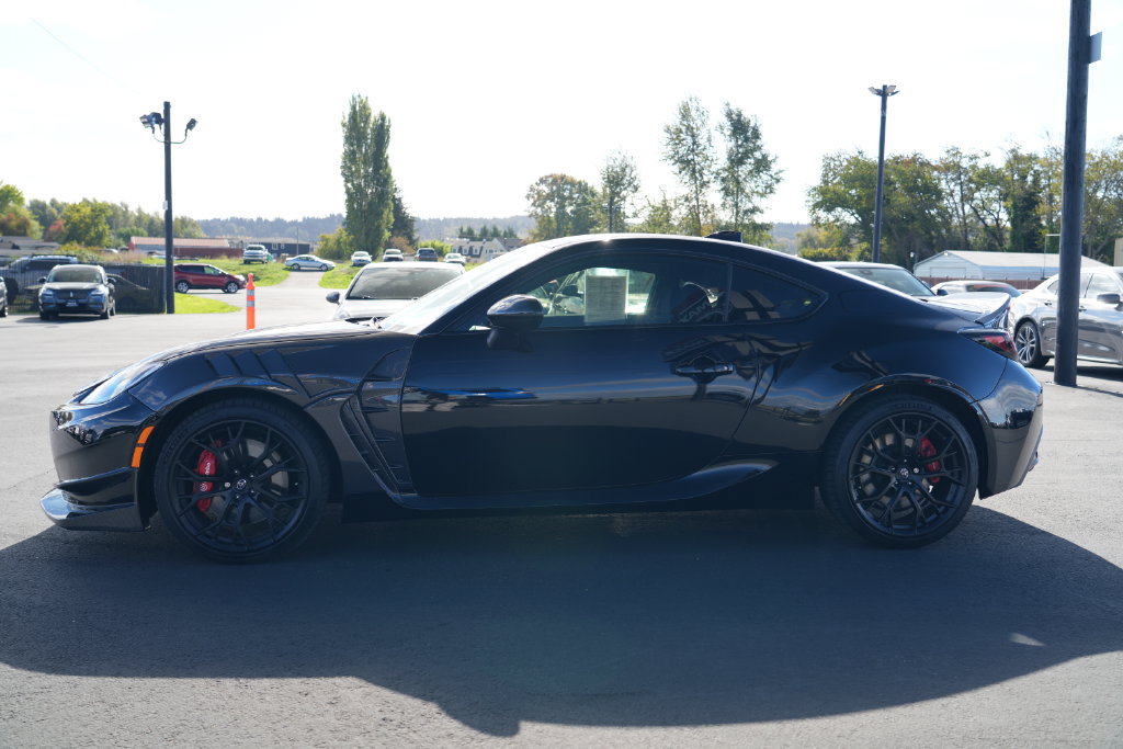 Used 2025 Toyota GR86 Premium w/ Performance Package RWD image 13