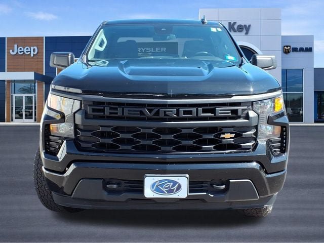Used 2023 Chevrolet Silverado 1500 Custom AWD/4WD image 7