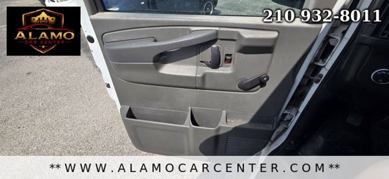 Used 2009 Chevrolet Express 1500 RWD image 40