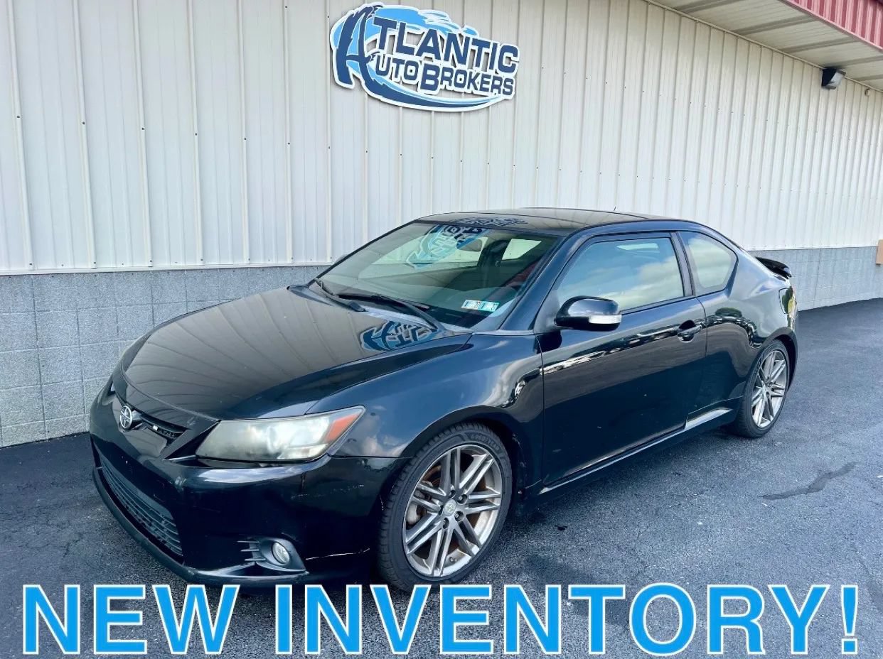 Used 2013 Scion tC FWD image 1