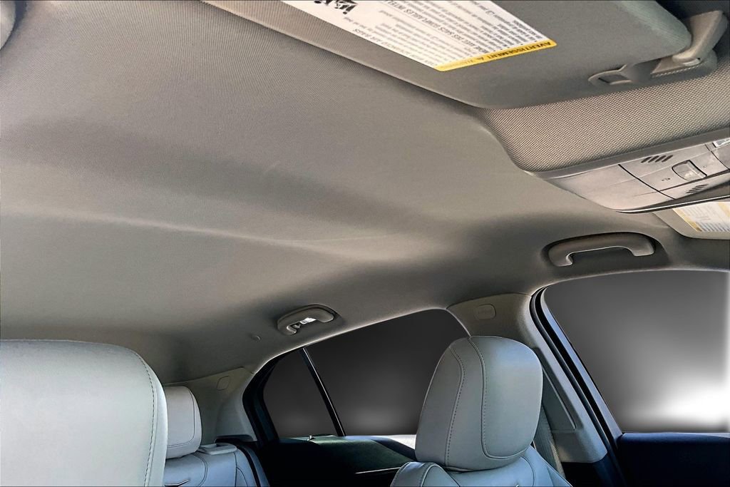 Used 2023 Cadillac XT4 Premium Luxury image 17