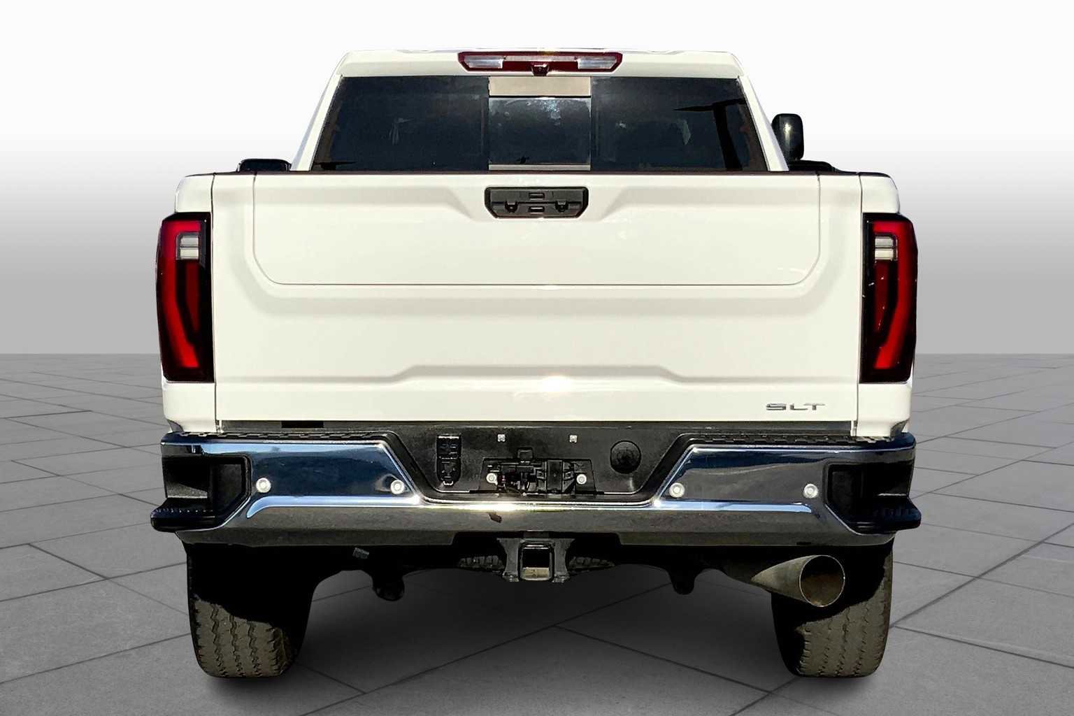 Used 2024 GMC Sierra 2500 SLT w/ SLT Premium Package image 7