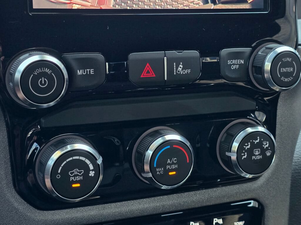 Used 2025 RAM 1500 Tradesman AWD/4WD image 31