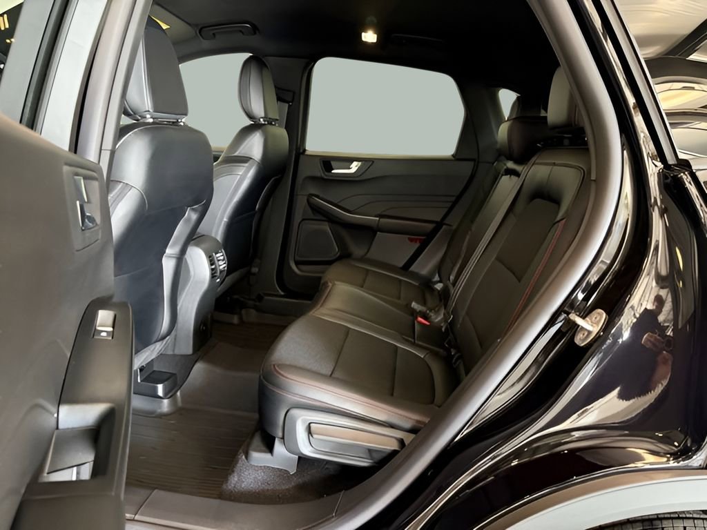 Used 2025 Ford Escape ST-Line w/ Tech Pack #1 AWD/4WD image 29